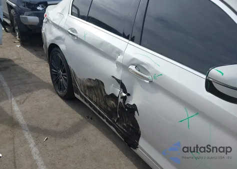 2018 BMW 530I xDrive z USA, uszkodzony, nr VIN WBAJA7C55JWA73431